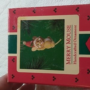 Vintage Hallmark Keepsake Ornament from 1985 Merry Mouse